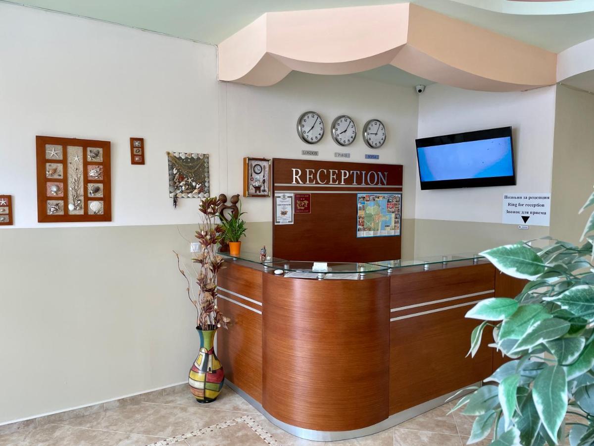 Family Hotel Avenue Китен Екстер'єр фото