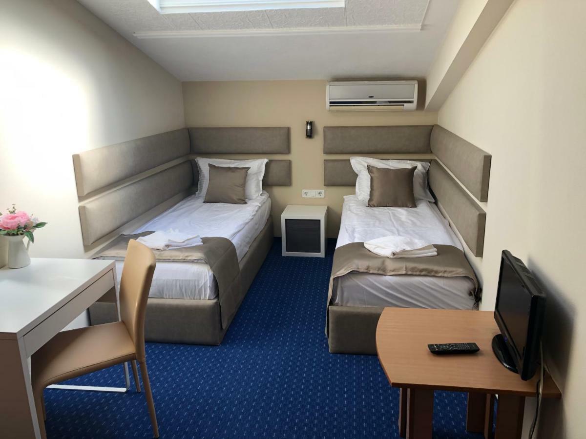 Family Hotel Avenue Китен Екстер'єр фото